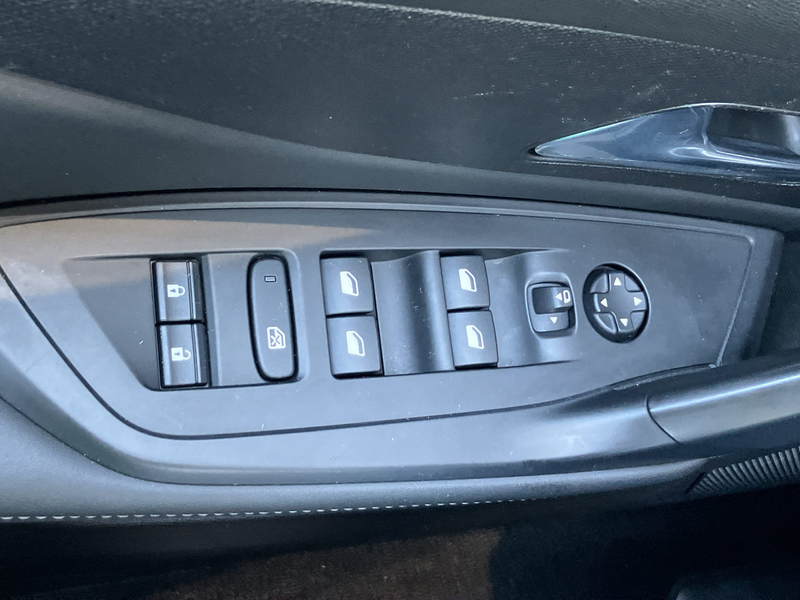 Peugeot 408 1.2 130 Pure Tech Allure Pack ACC+Navi+Kam360 — photo 13