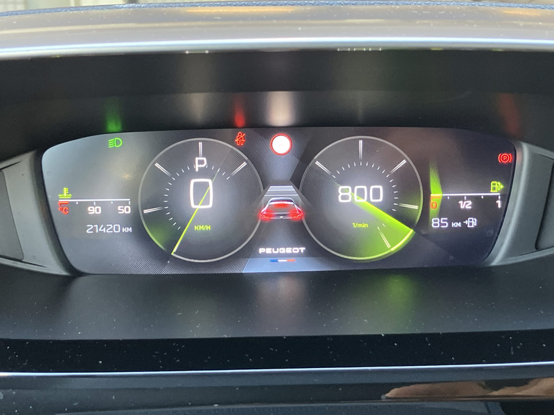 Peugeot 408 1.2 130 Pure Tech Allure Pack ACC+Navi+Kam360 — photo 9