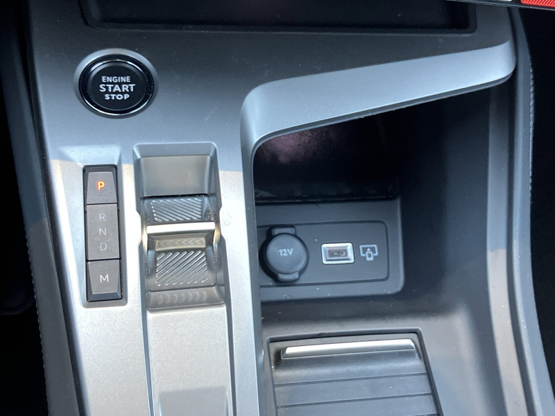 Peugeot 408 1.2 130 Pure Tech Allure Pack ACC+Navi+Kam360 — photo 12