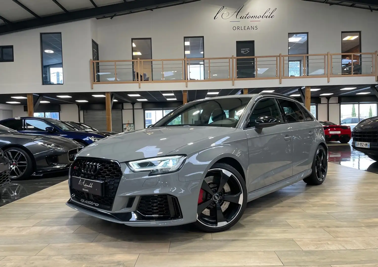 Audi RS3 (2) - 2.5 TFSI QUATTRO S-TRONIC7 400CH - ENTRETIEN Gris - 1