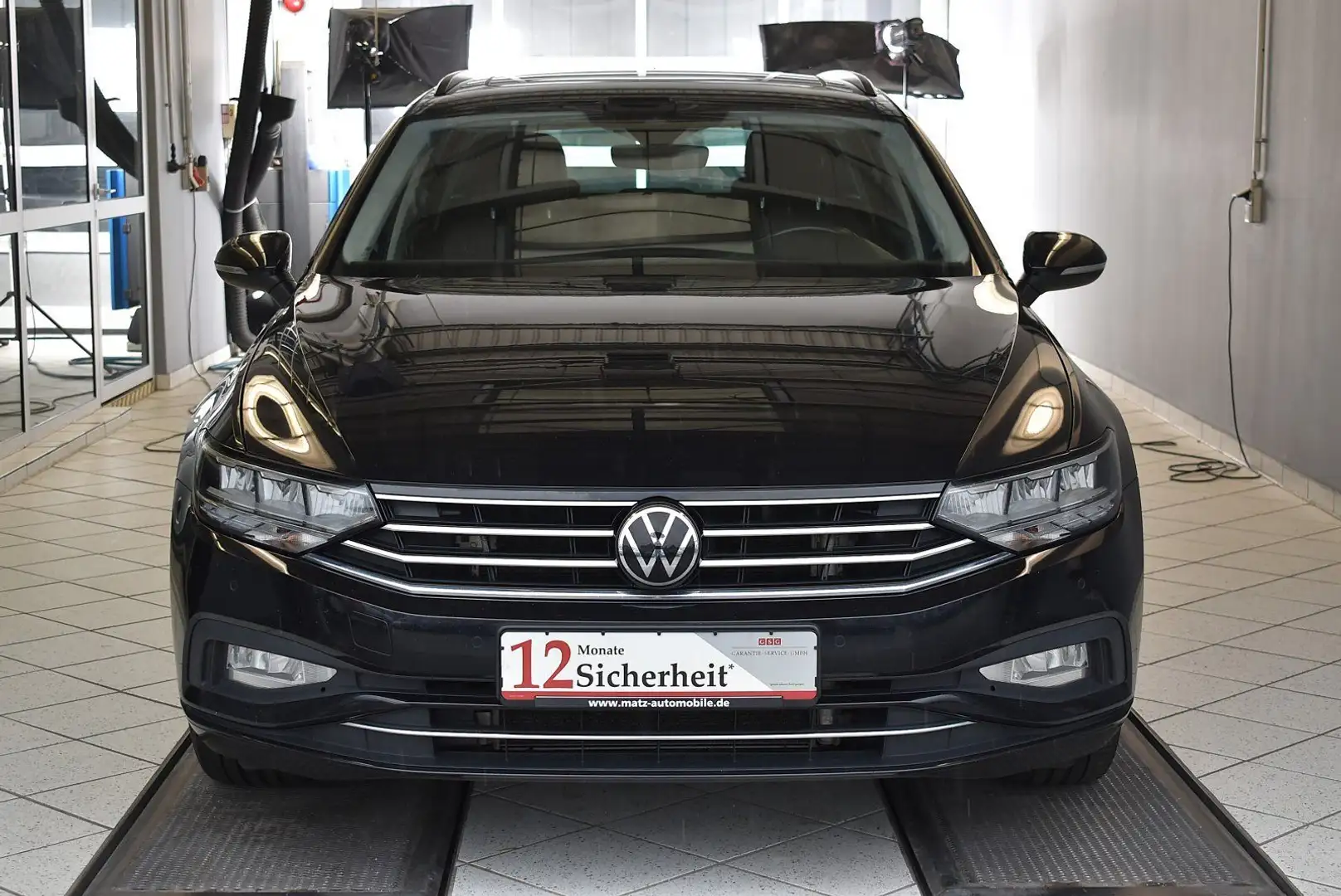 Volkswagen Passat Variant 2.0TDI DSG*AHK*Cockpit Digital Zwart - 2