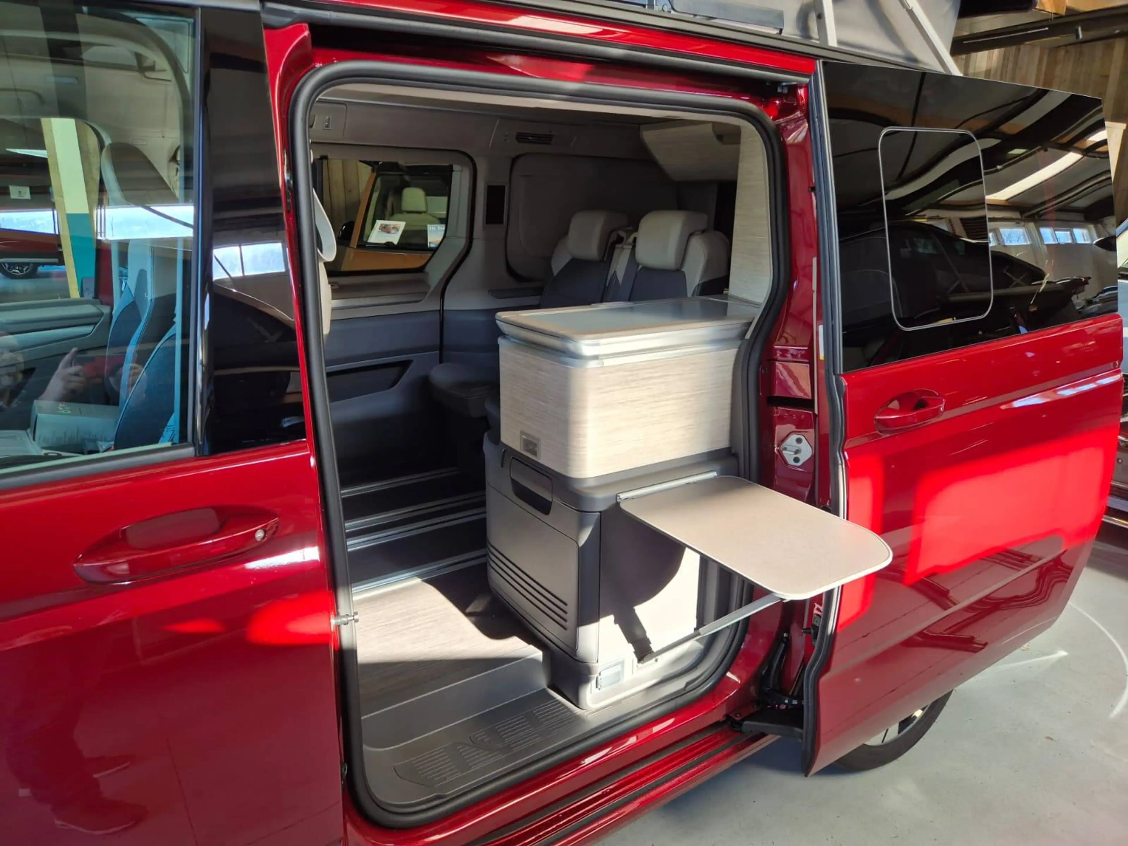 Volkswagen T7 California OCEAN 2.0 TSI DSG BENZINE — photo 5