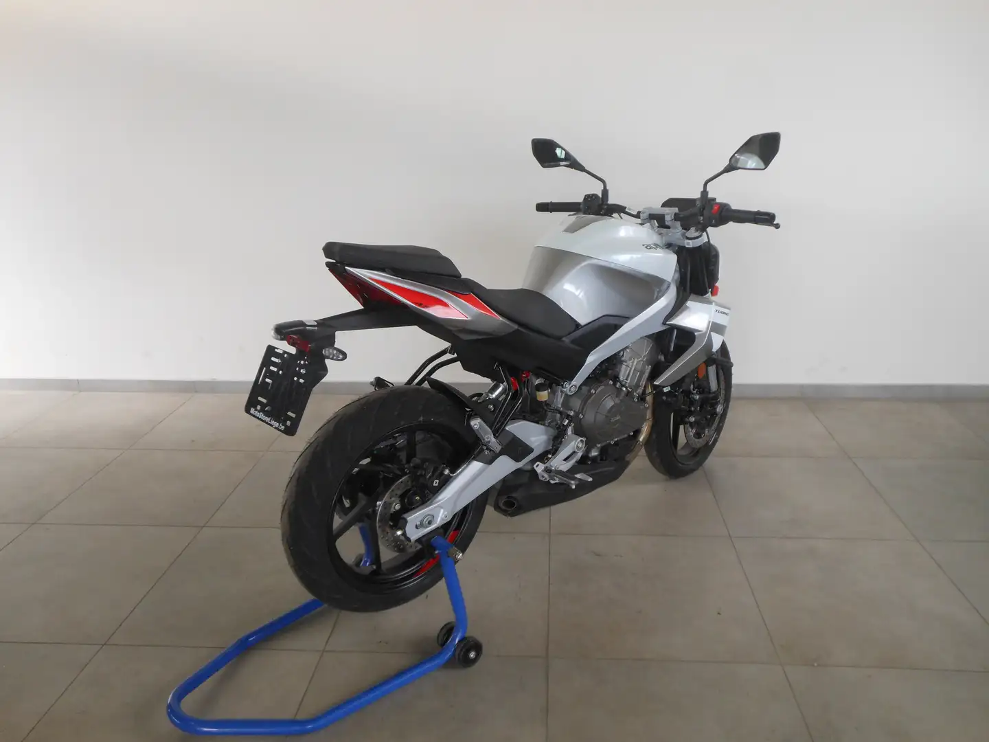 Aprilia Tuono 457 Blanc - 2