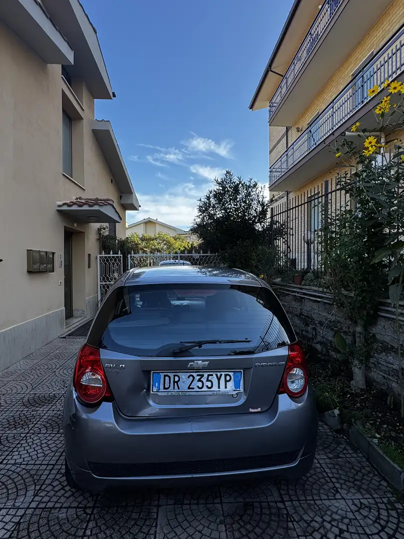 Chevrolet Aveo subufer nel portabagagli e aux - 2
