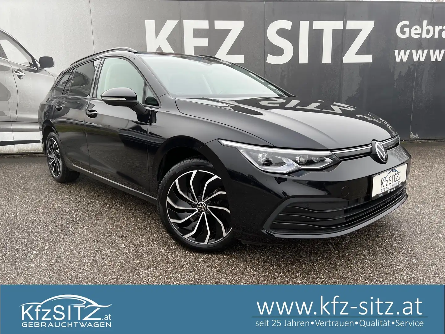 Volkswagen Golf Variant 2,0 TDI Life Schwarz - 1