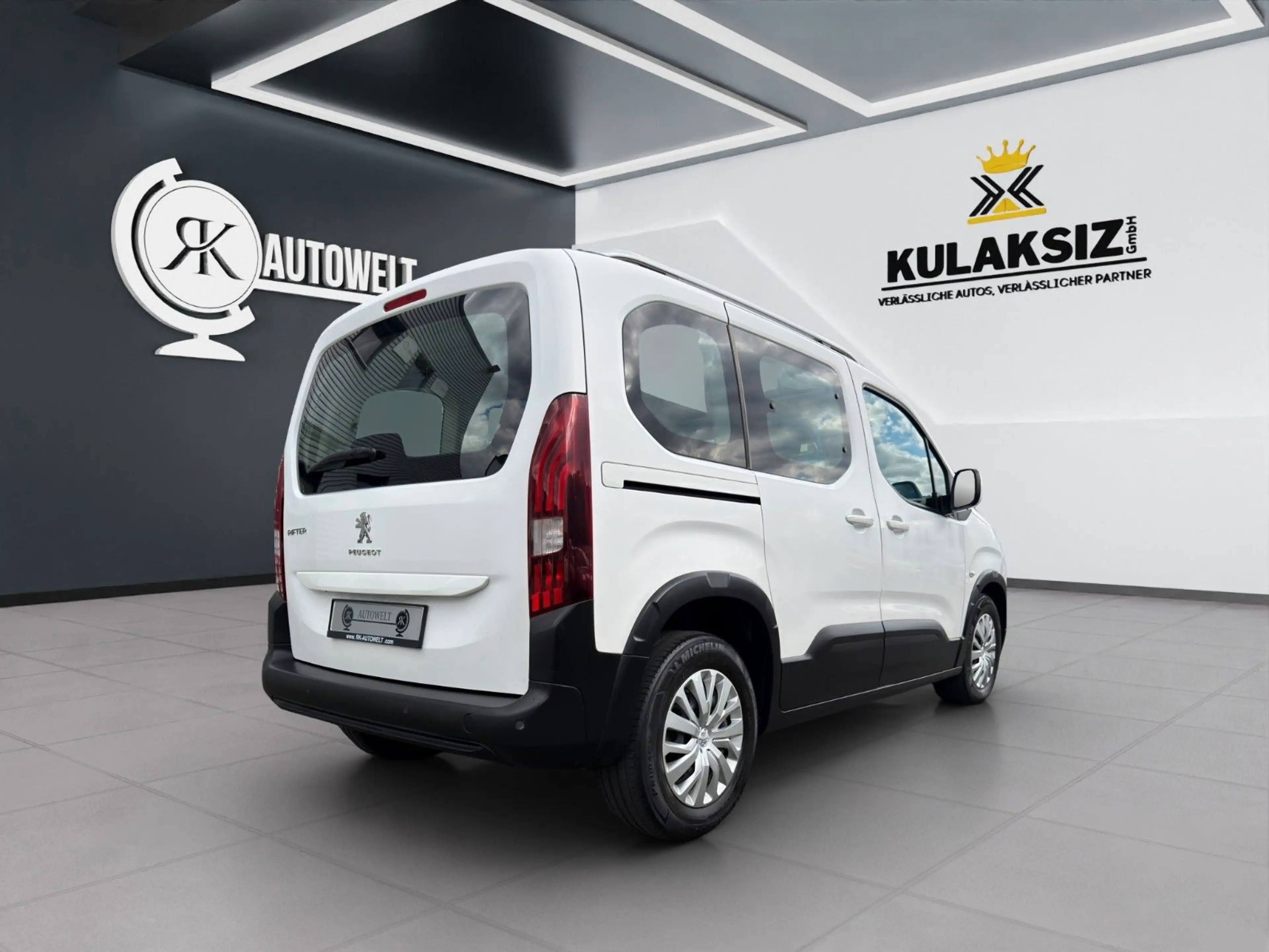 Peugeot Rifter 1.5 Blue-HDi Active L1*PDC*ASSIST*PANO* — photo 5