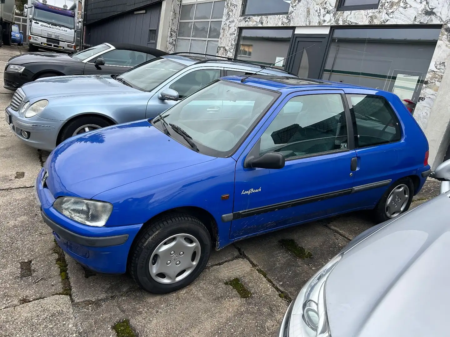 Peugeot 106 1,6i Automatik 17.900km Blau - 2