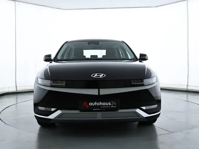 Hyundai Ioniq 5 view 2