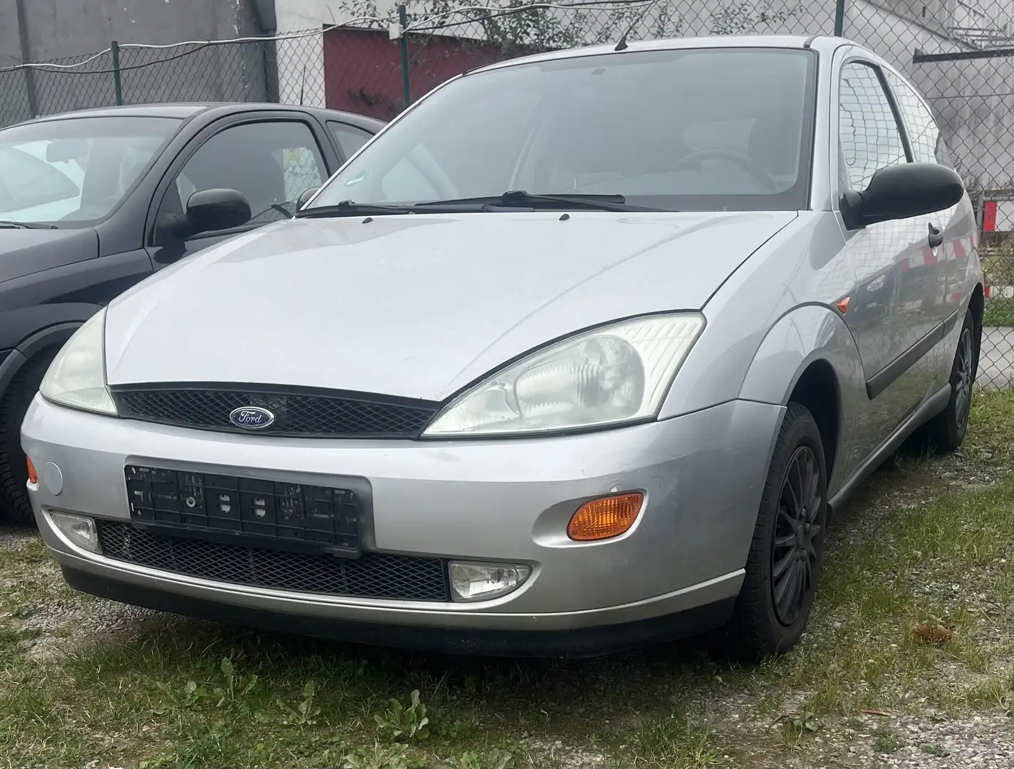 Ford Focus 1.4 Benzin - 1