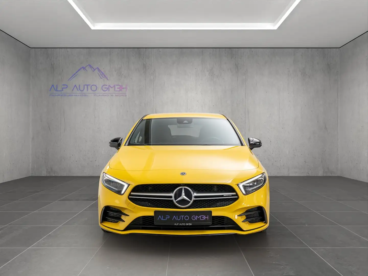 Mercedes-Benz A 35 AMG 4Matic/MULTIBEAM/VC/KAMERA/AMBIENTE/BUR Gelb - 2