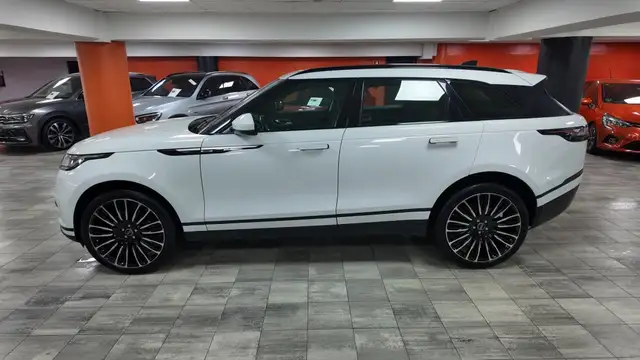 Land Rover Range Rover Velar view 3