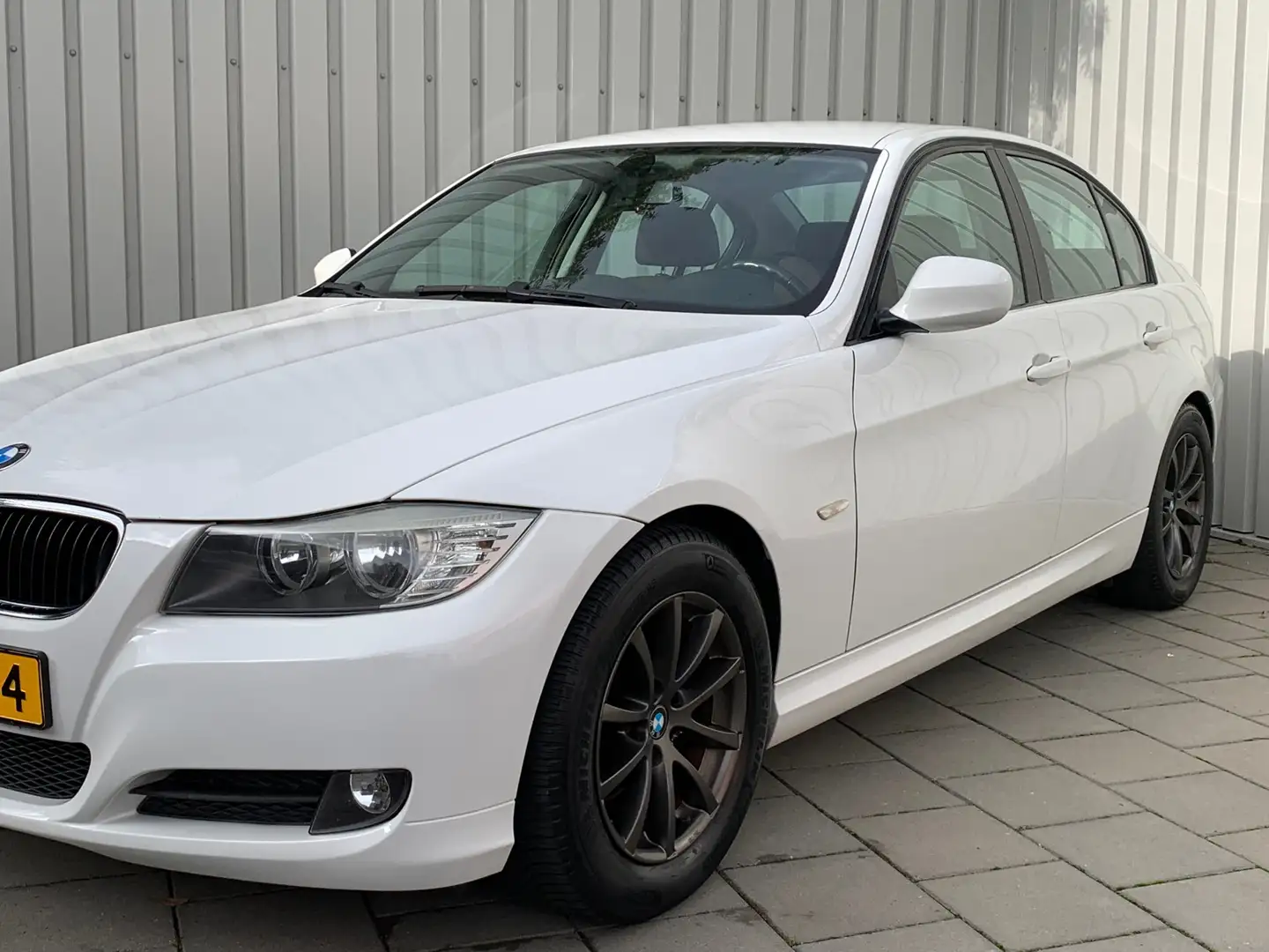 BMW 318 3-serie 318i Business Line|Navigatie|Climate Contr Wit - 2