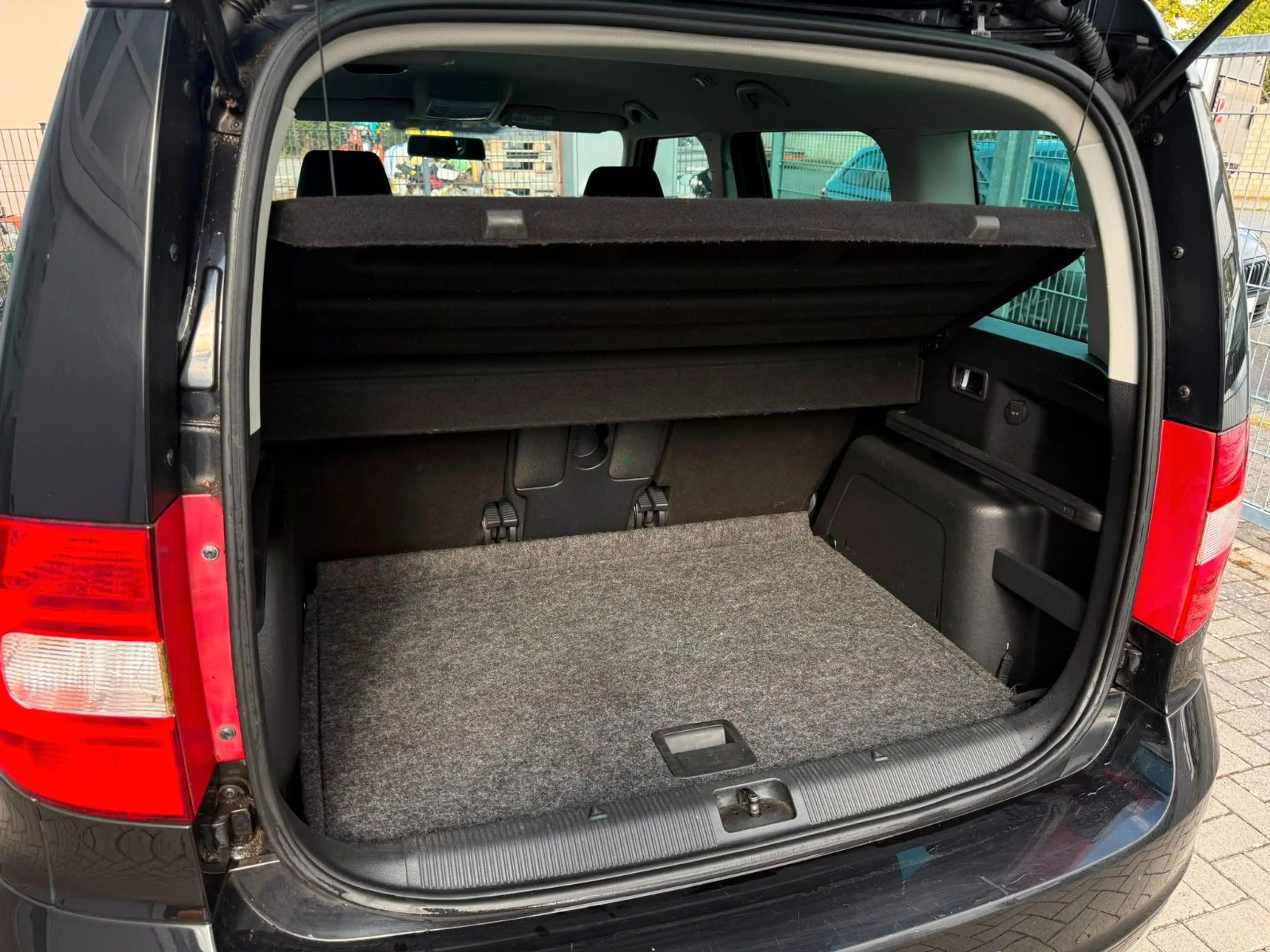 Skoda Yeti Ambition — photo 10