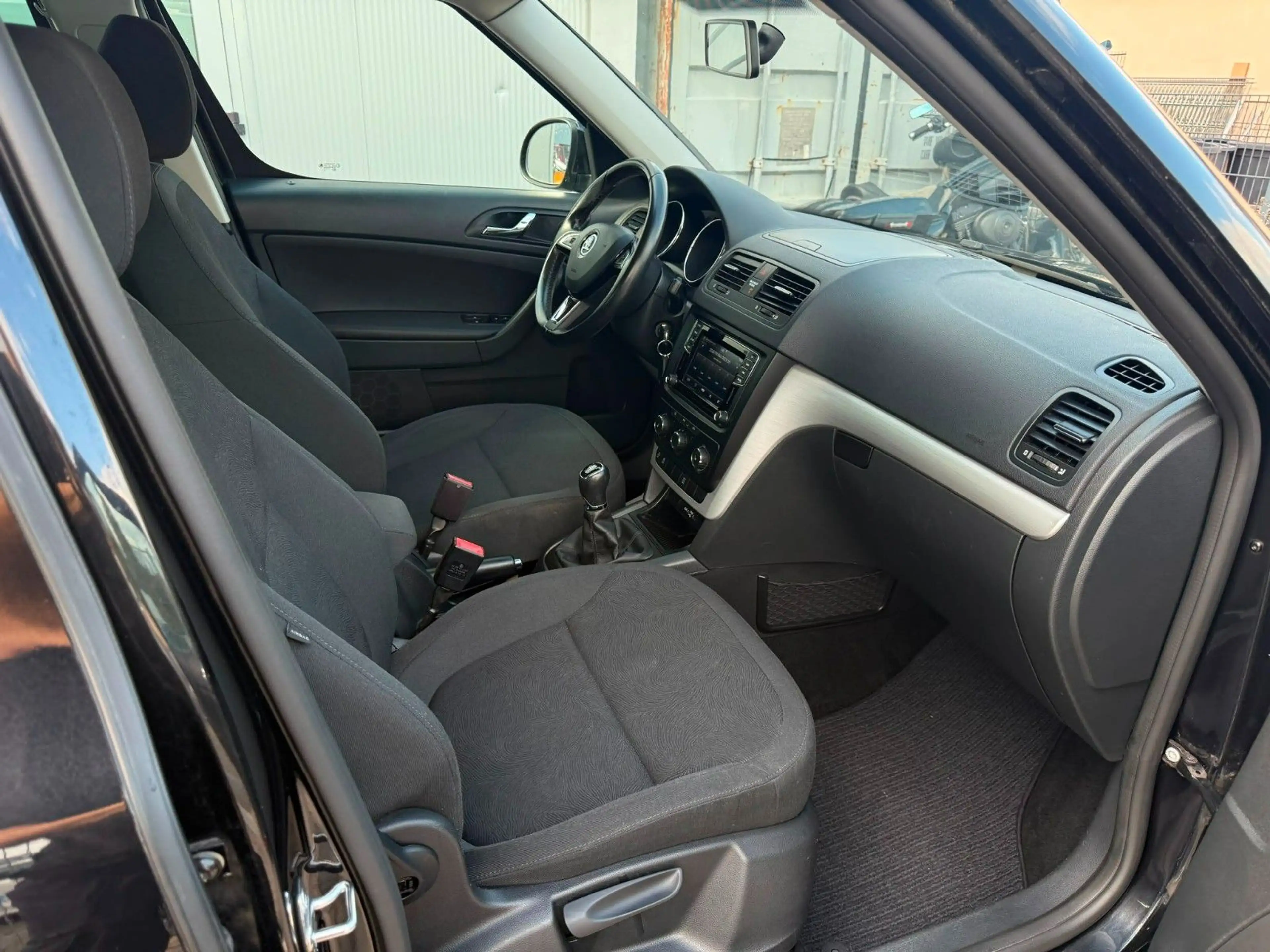 Skoda Yeti Ambition — photo 12
