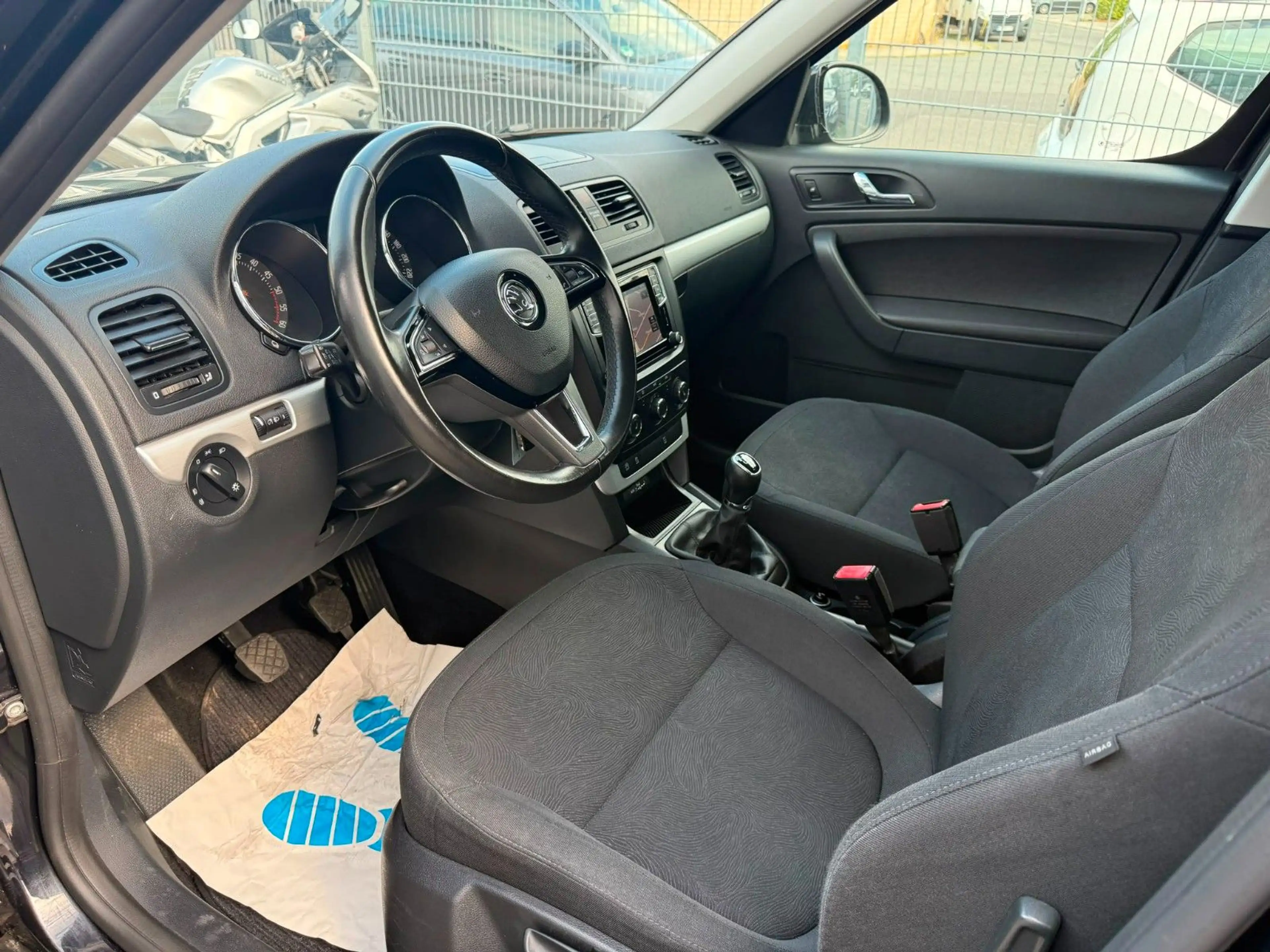 Skoda Yeti Ambition — photo 7