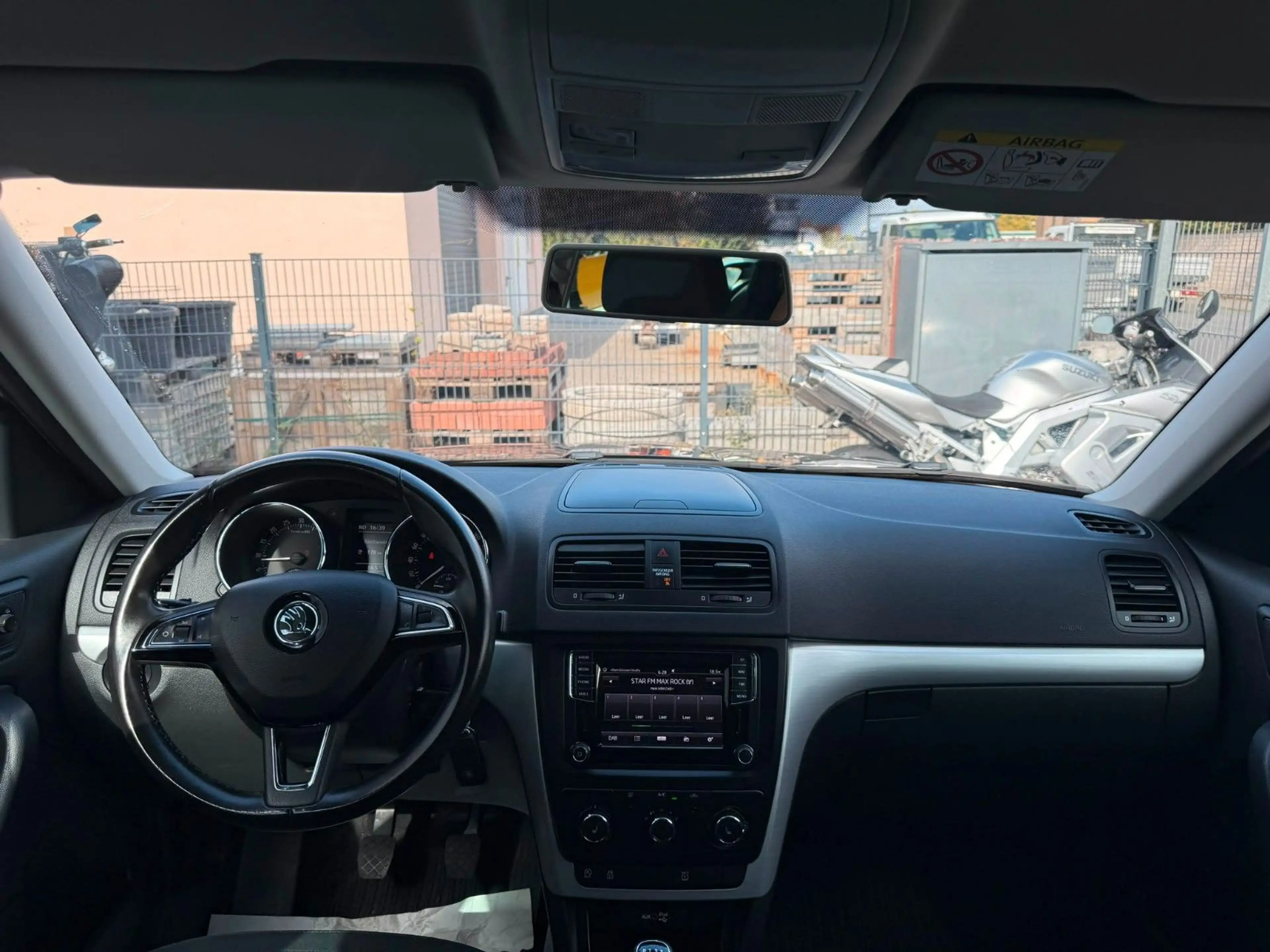 Skoda Yeti Ambition — photo 15