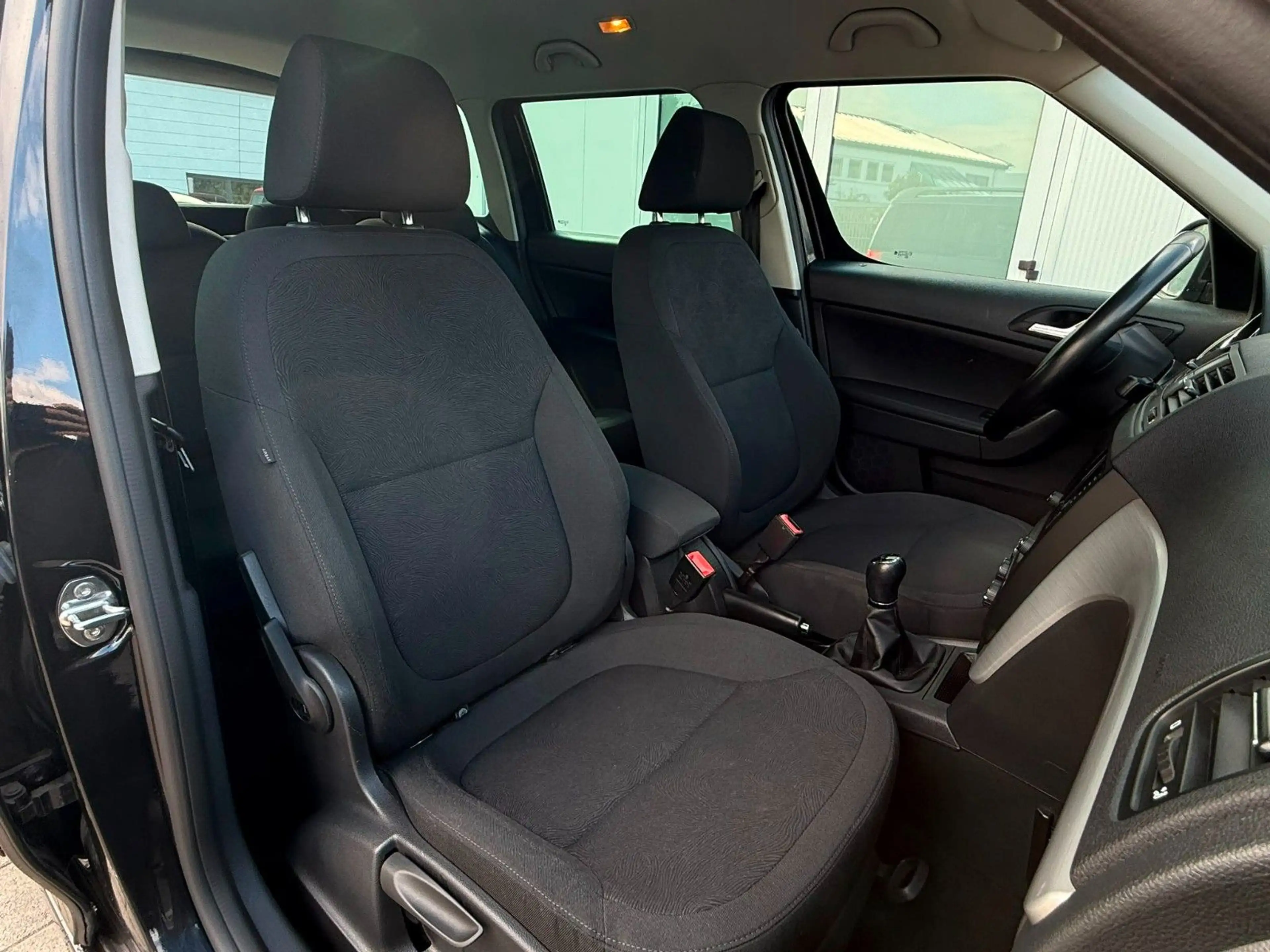 Skoda Yeti Ambition — photo 14