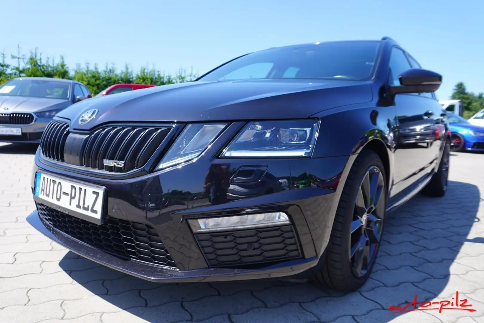 Skoda Octavia Combi RS Schwarz - 1