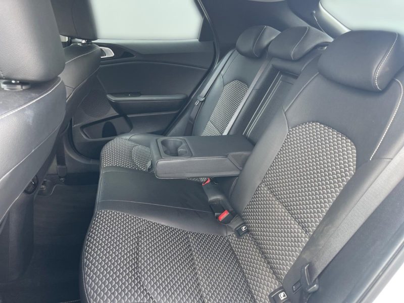 Kia XCeed 1.5T JBL Sound Edition LED Rückfahrkamera Sitzheiz — photo 11