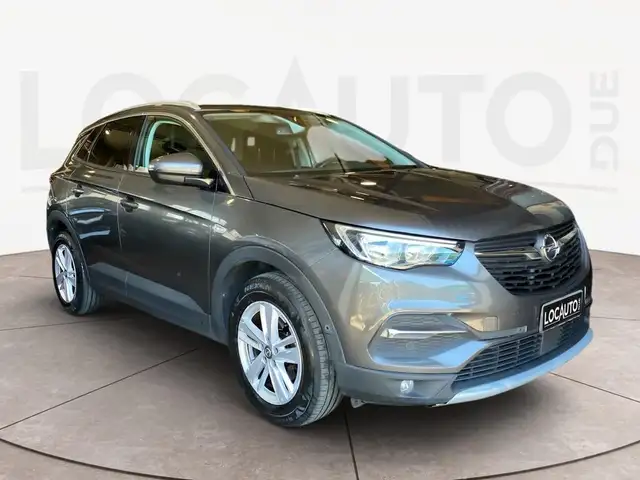 Opel Grandland view 3