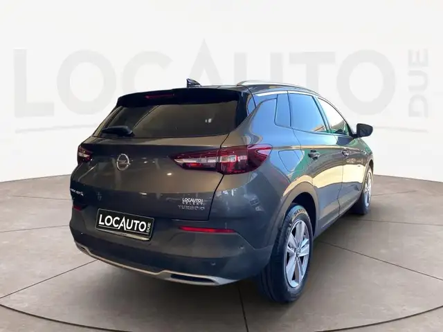 Opel Grandland view 4
