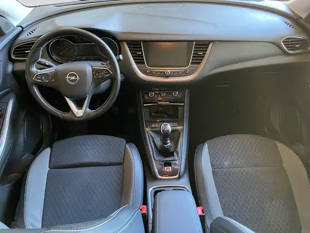 Opel Grandland view 6