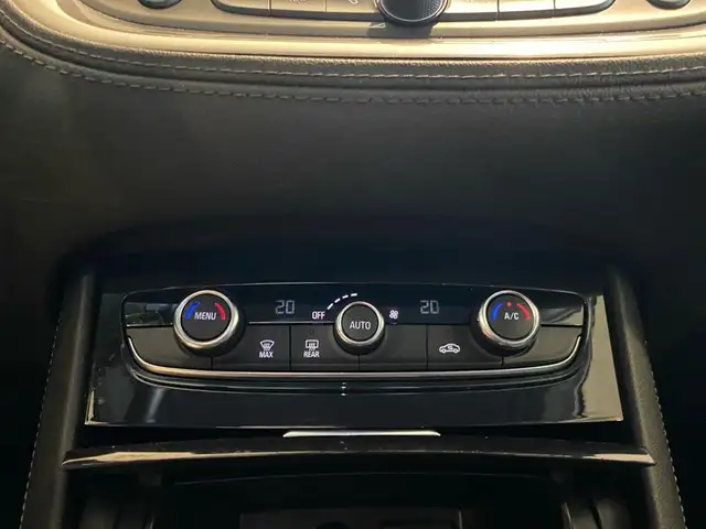 Opel Grandland view 11