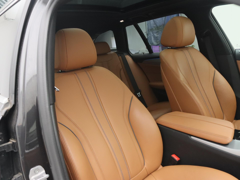 BMW 530 5-Serie 530e 292pk Automaat Executive Business 93% — photo 15