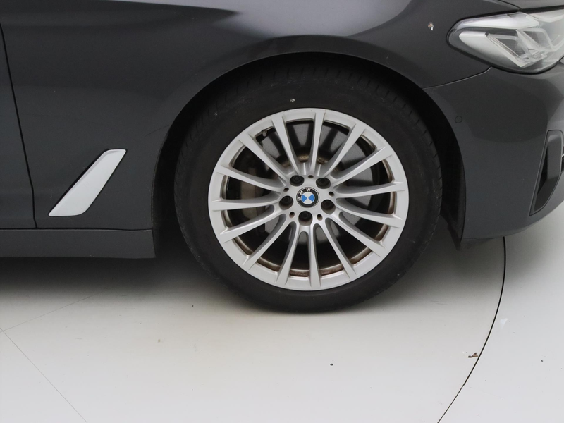 BMW 530 5-Serie 530e 292pk Automaat Executive Business 93% — photo 9