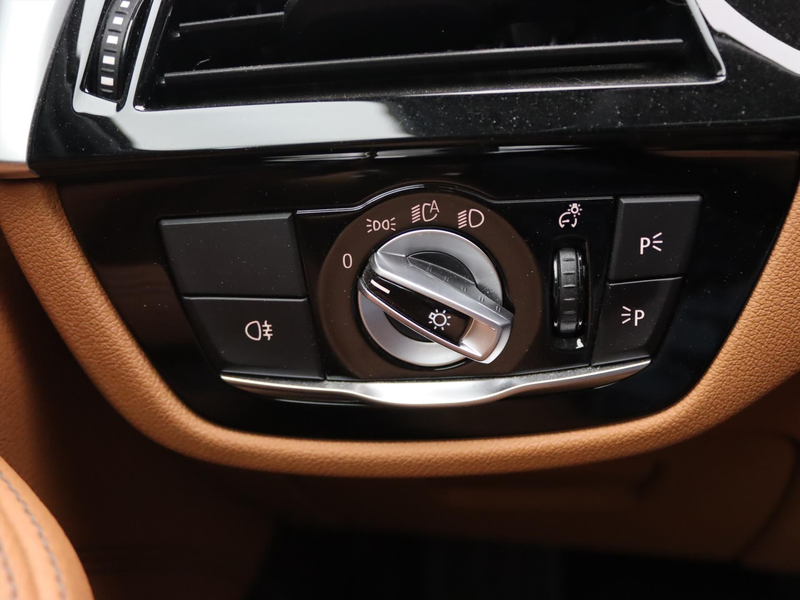 BMW 530 5-Serie 530e 292pk Automaat Executive Business 93% — photo 31