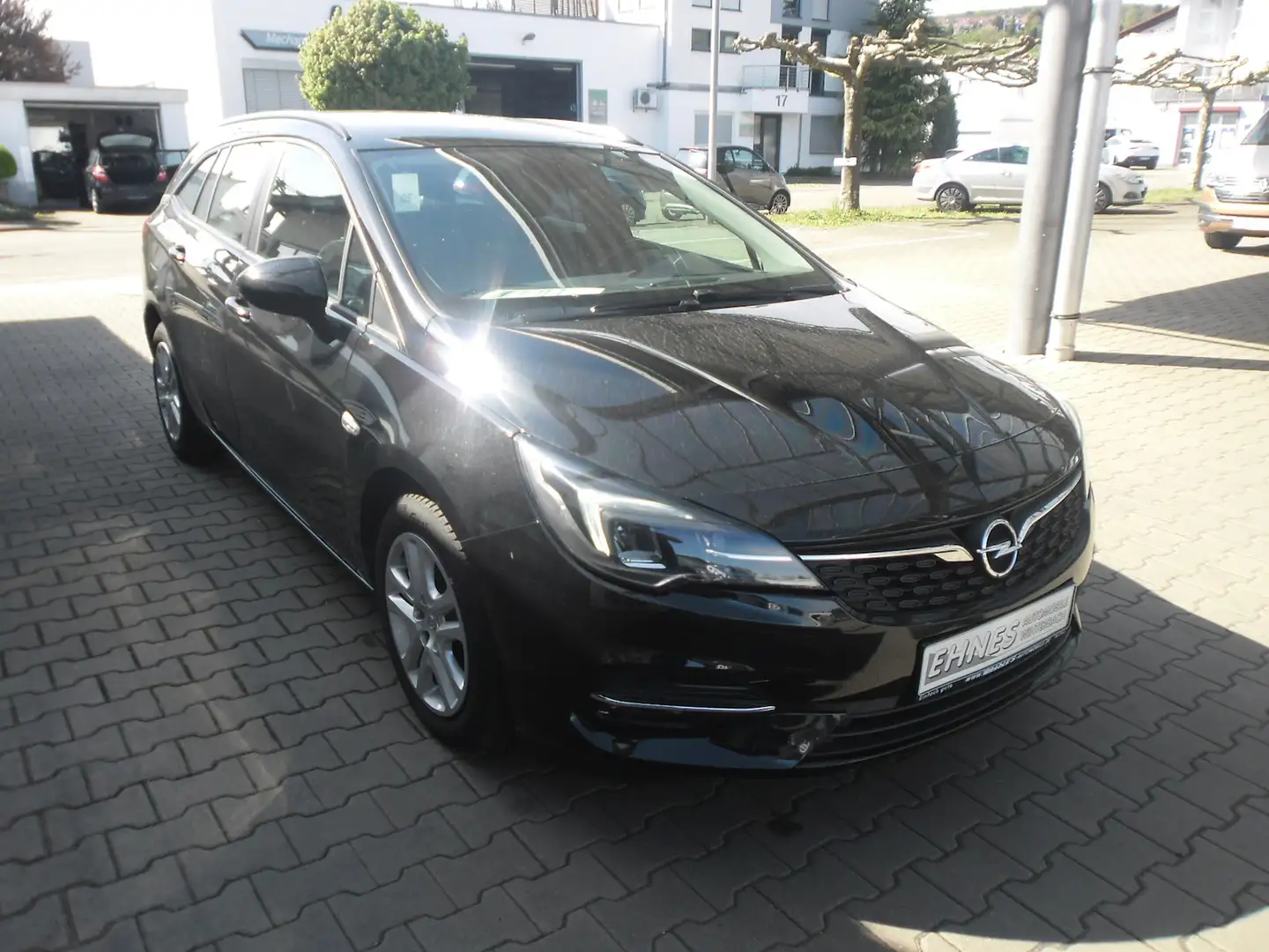 Opel Astra Business StartStop Schwarz - 2