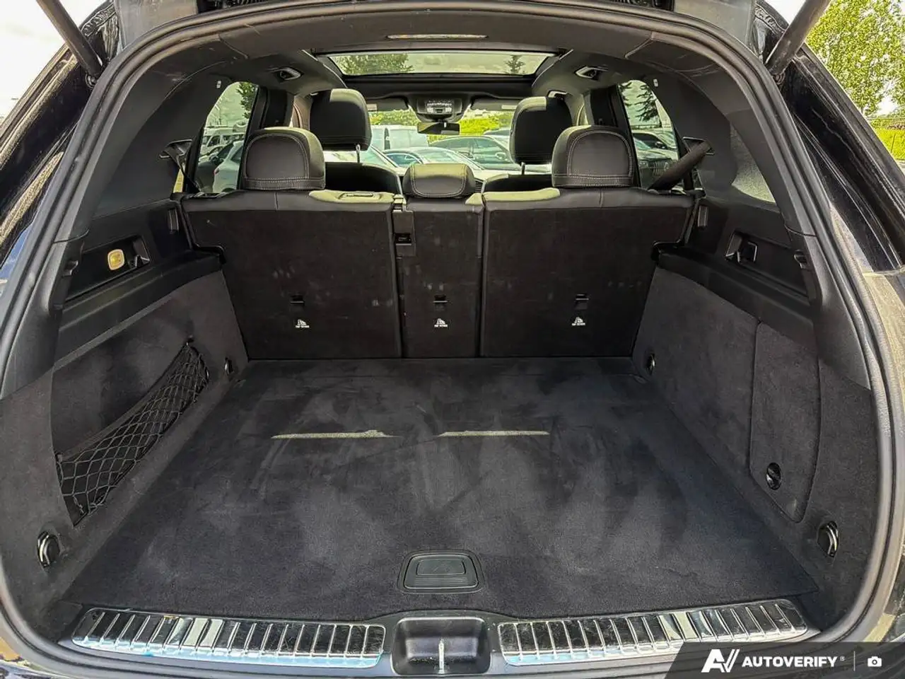 Mercedes-Benz GLE снимка Mercedes-Benz GLE