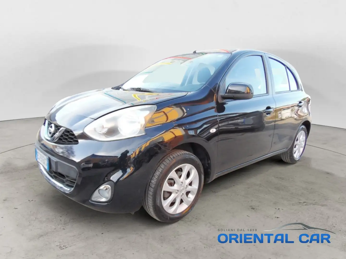 Nissan Micra 1.2 80cv Tekna CON SOLO 74.000 km. Schwarz - 1