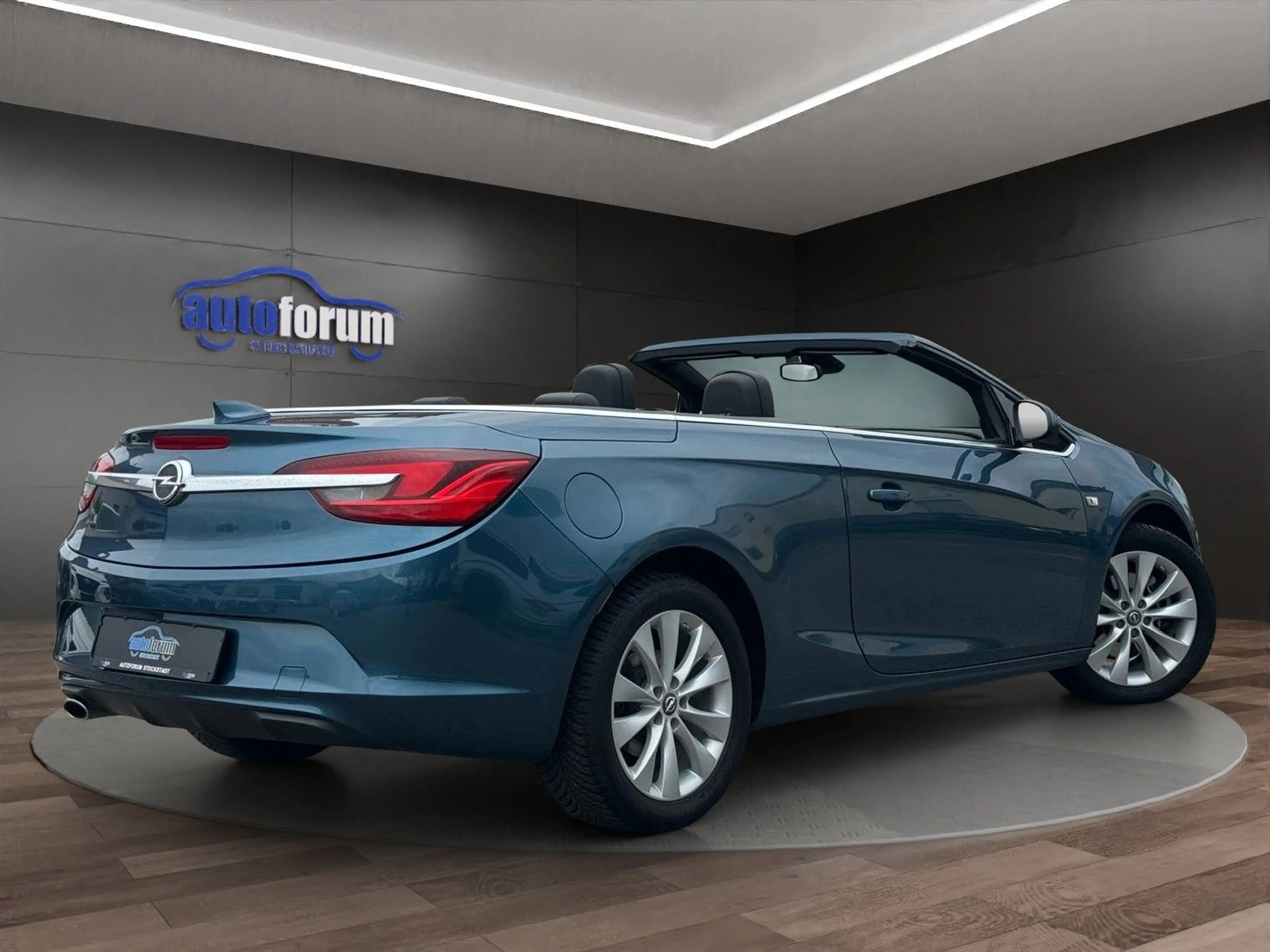 Opel Cascada Innovation ecoFlex BI-XENON°NAVI°SHZ°PDC — photo 4