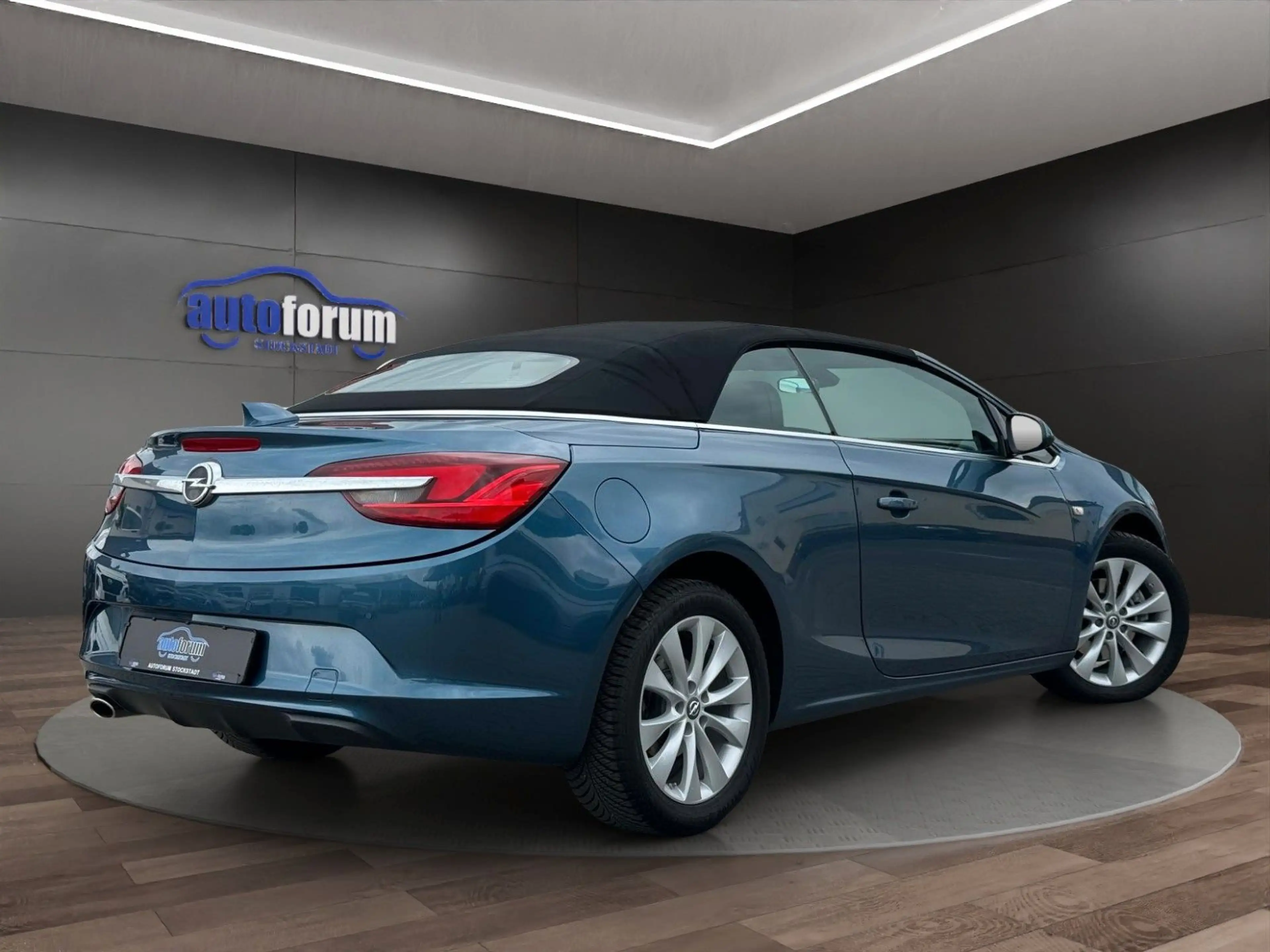 Opel Cascada Innovation ecoFlex BI-XENON°NAVI°SHZ°PDC — photo 12