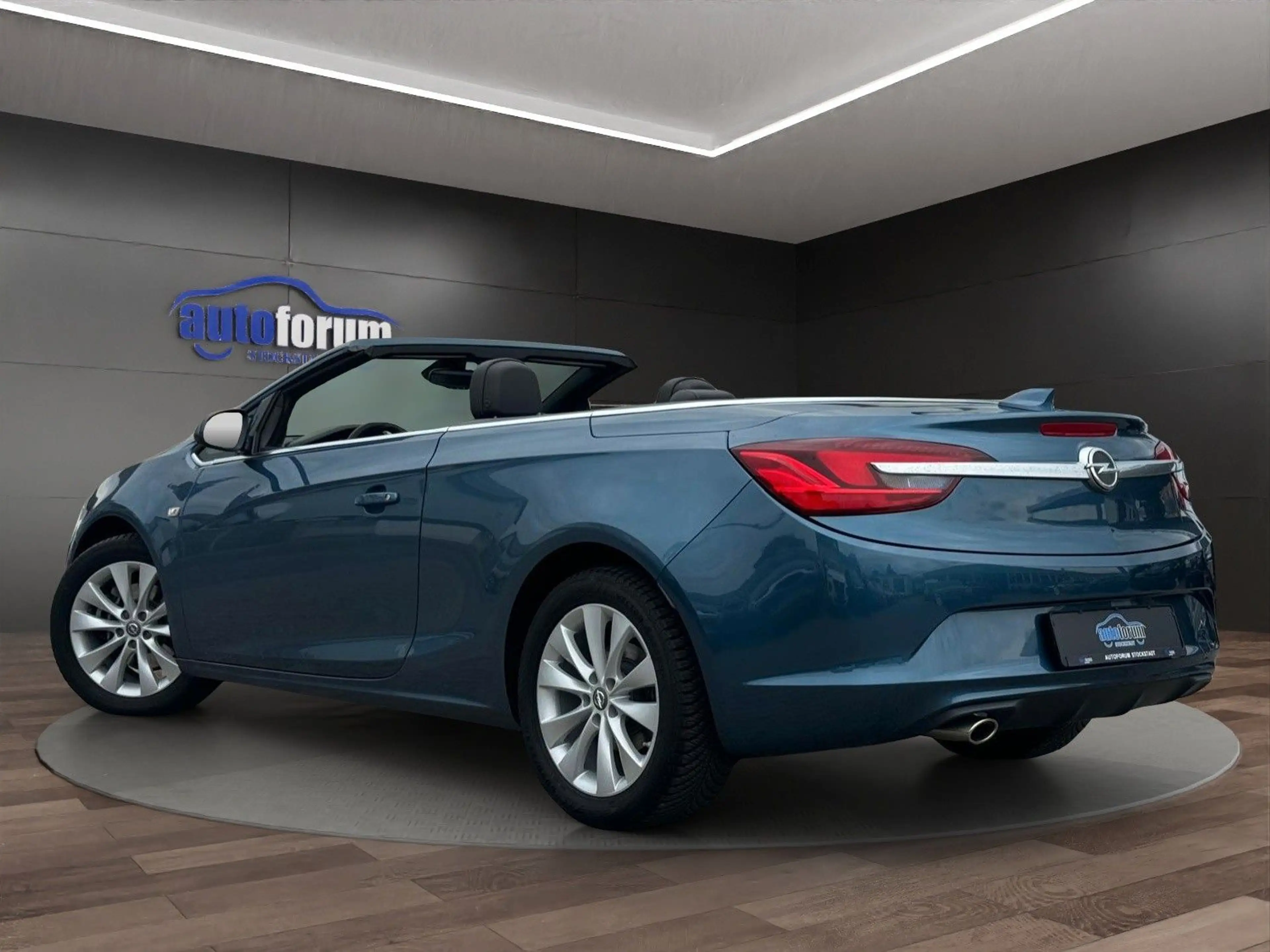 Opel Cascada Innovation ecoFlex BI-XENON°NAVI°SHZ°PDC — photo 6