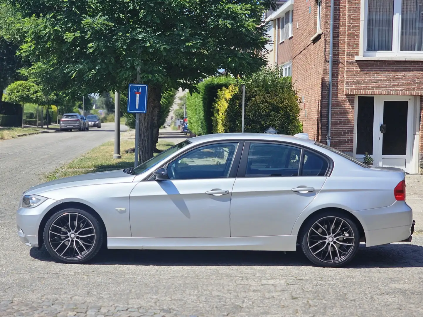 BMW 320 320i AVEC GOS JANTES SPORT ET ATTACHE REMORQUE Grijs - 2