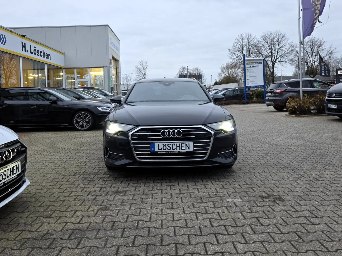 Audi A6 Avant 45 TDI quattro S Line Leder Valcona Schwarz - 2