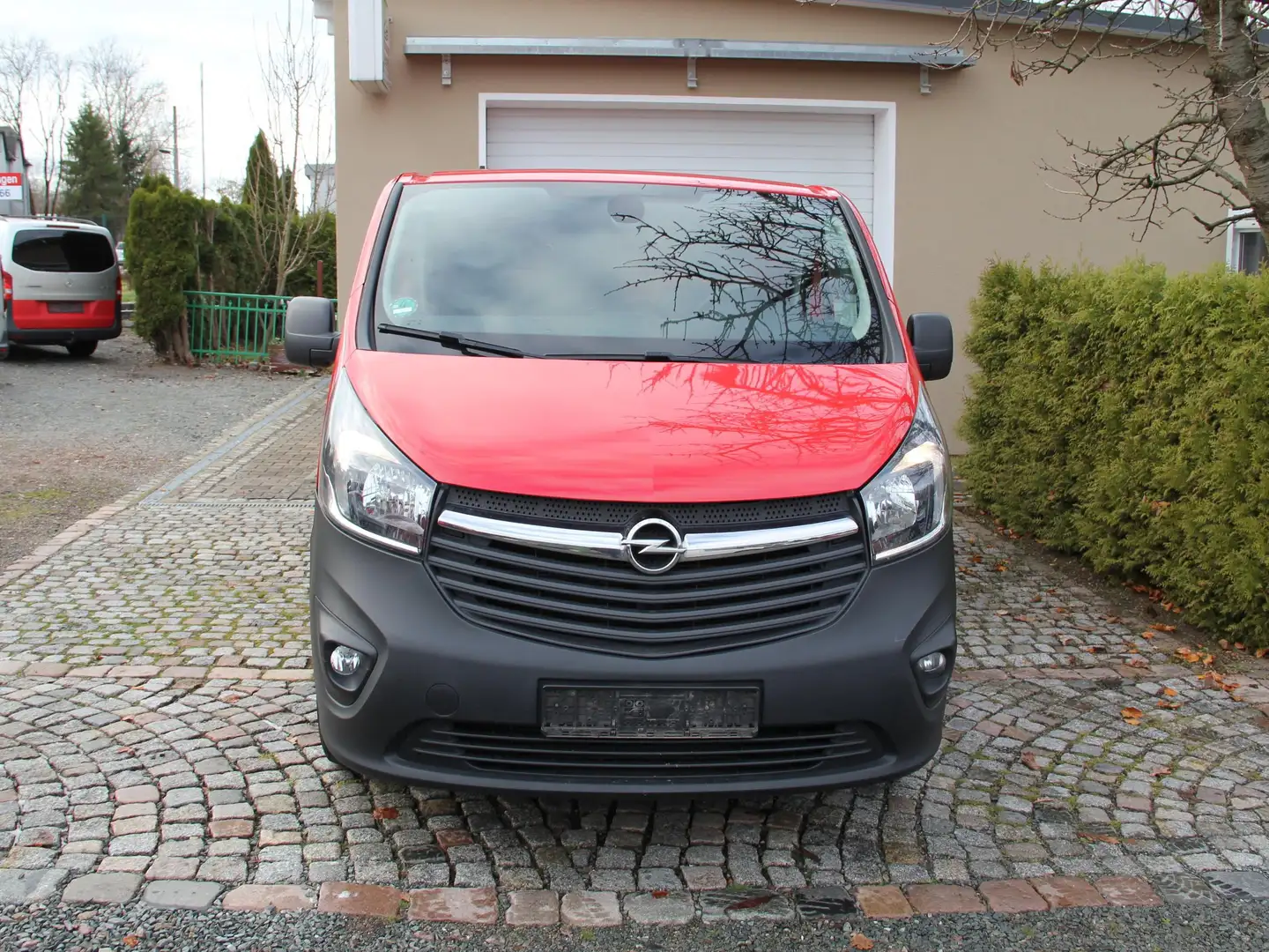 Opel Vivaro Kasten L1H1 2,7t Rood - 2