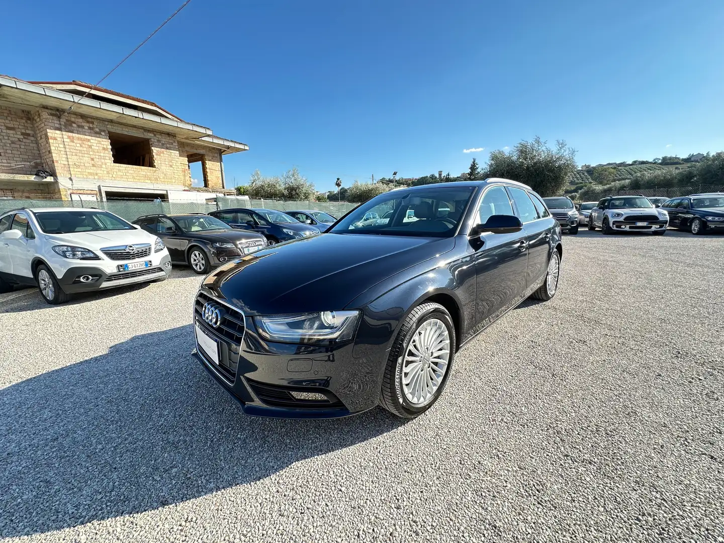Audi A4 Avant 2.0 TDI 143 cv multitronic 159.301 km Blu/Azzurro - 2