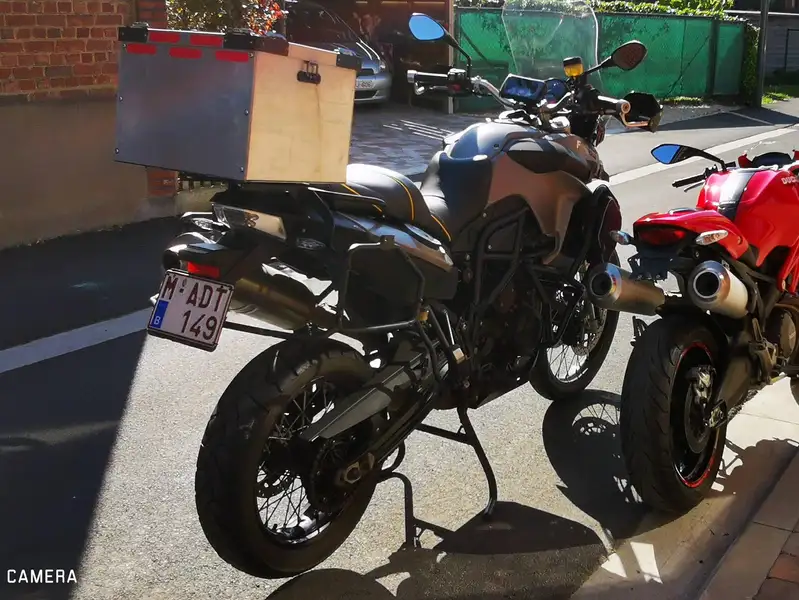 Ducati Monster 937 - foto 2