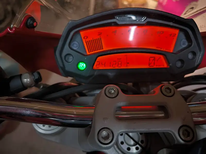 Ducati Monster 937 - foto 3