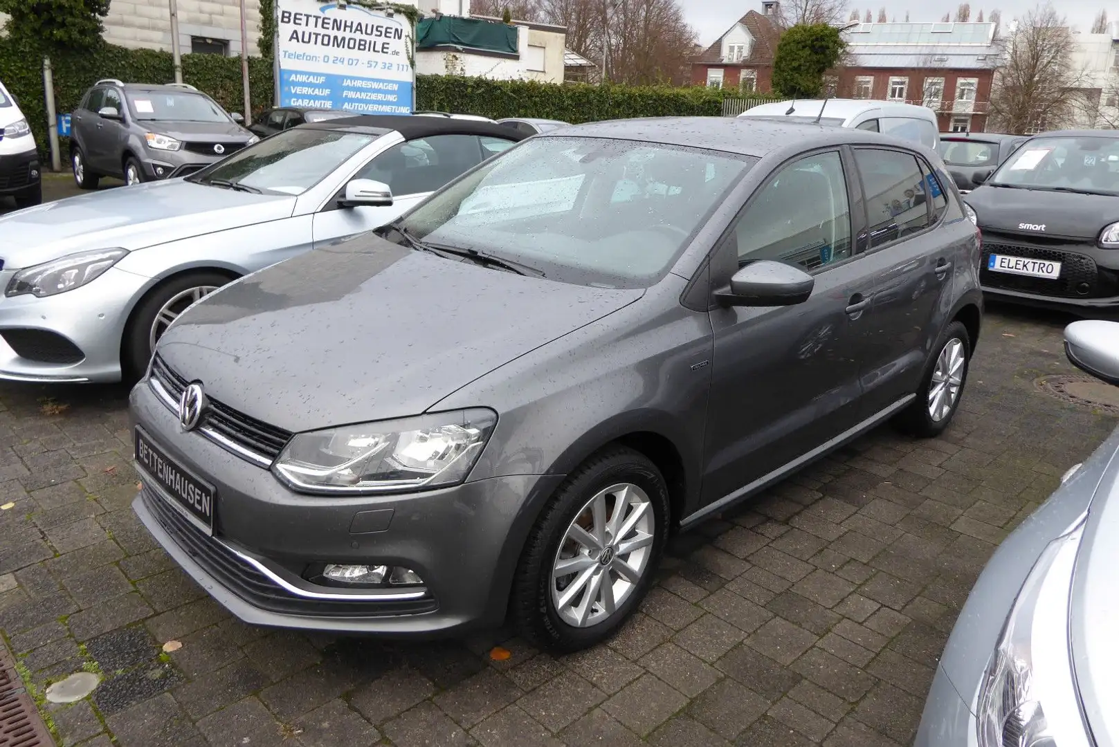 Volkswagen Polo V Lounge PDC SHZ Navi Gris - 1