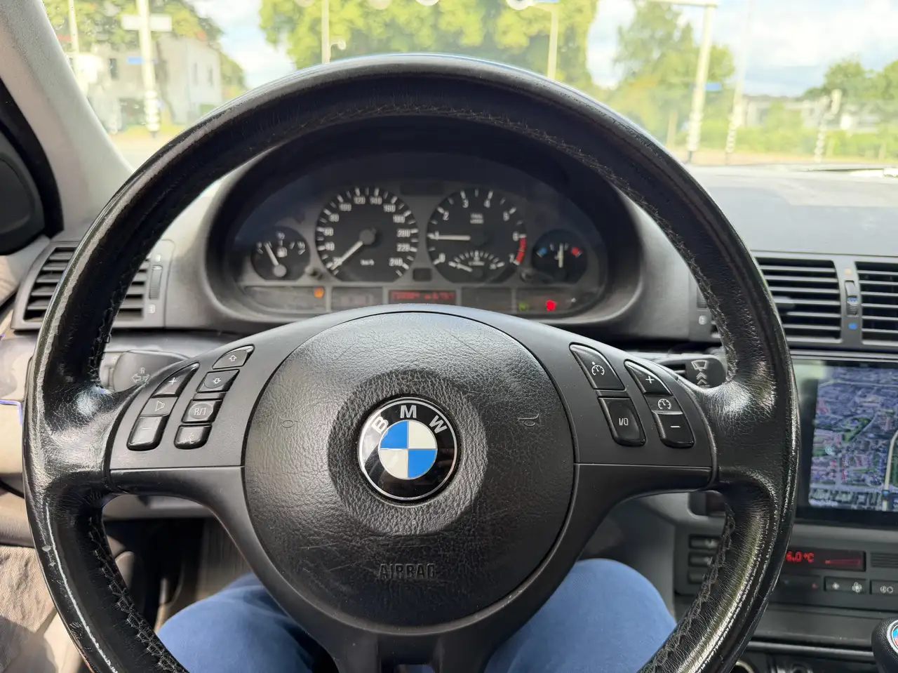 BMW 330 318i Executive, foto 11