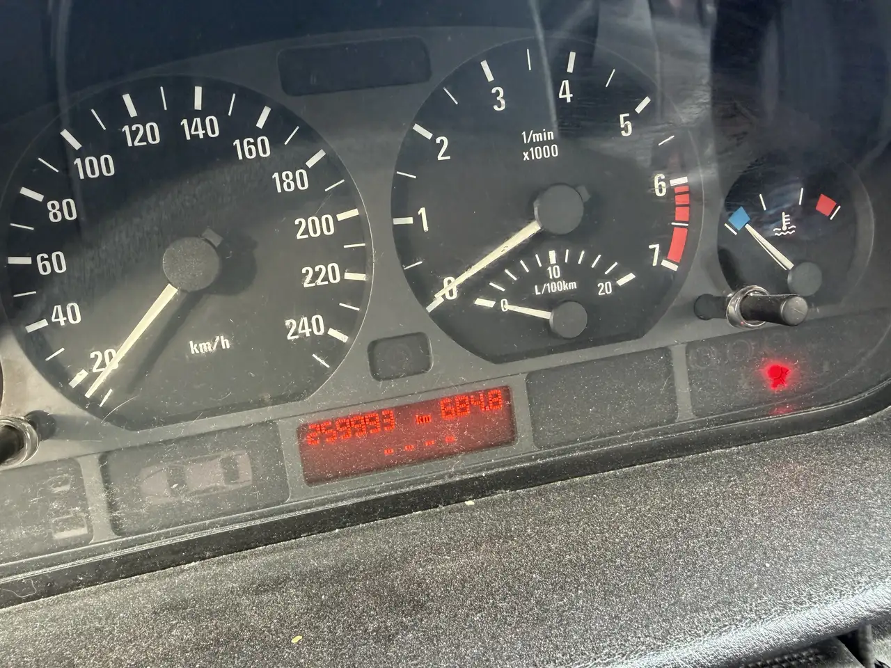BMW 330 318i Executive, foto 9