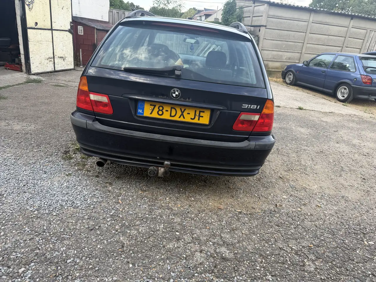 BMW 330 318i Executive, foto 6