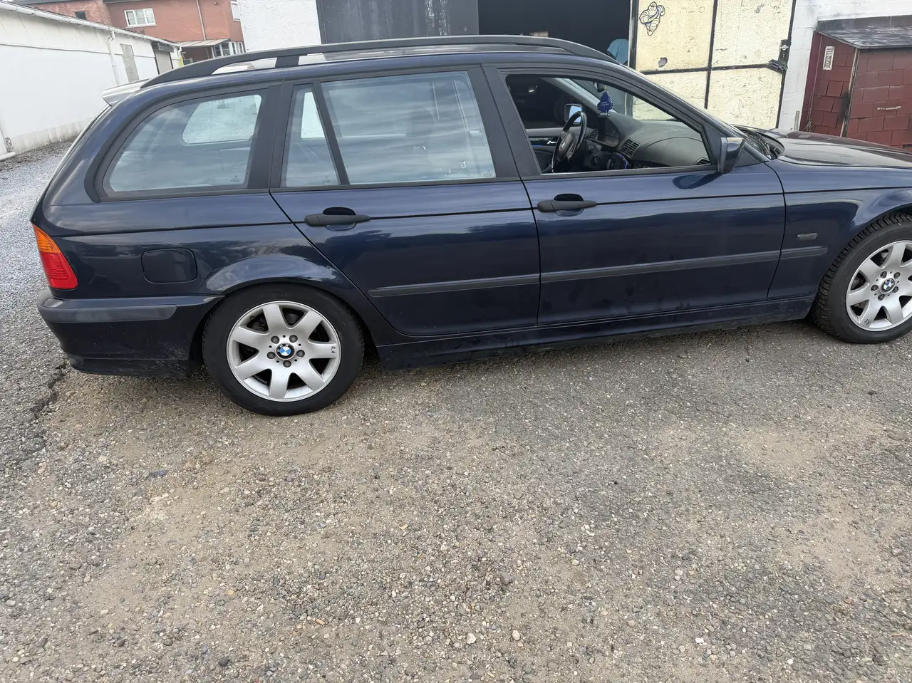 BMW 330 318i Executive, foto 7