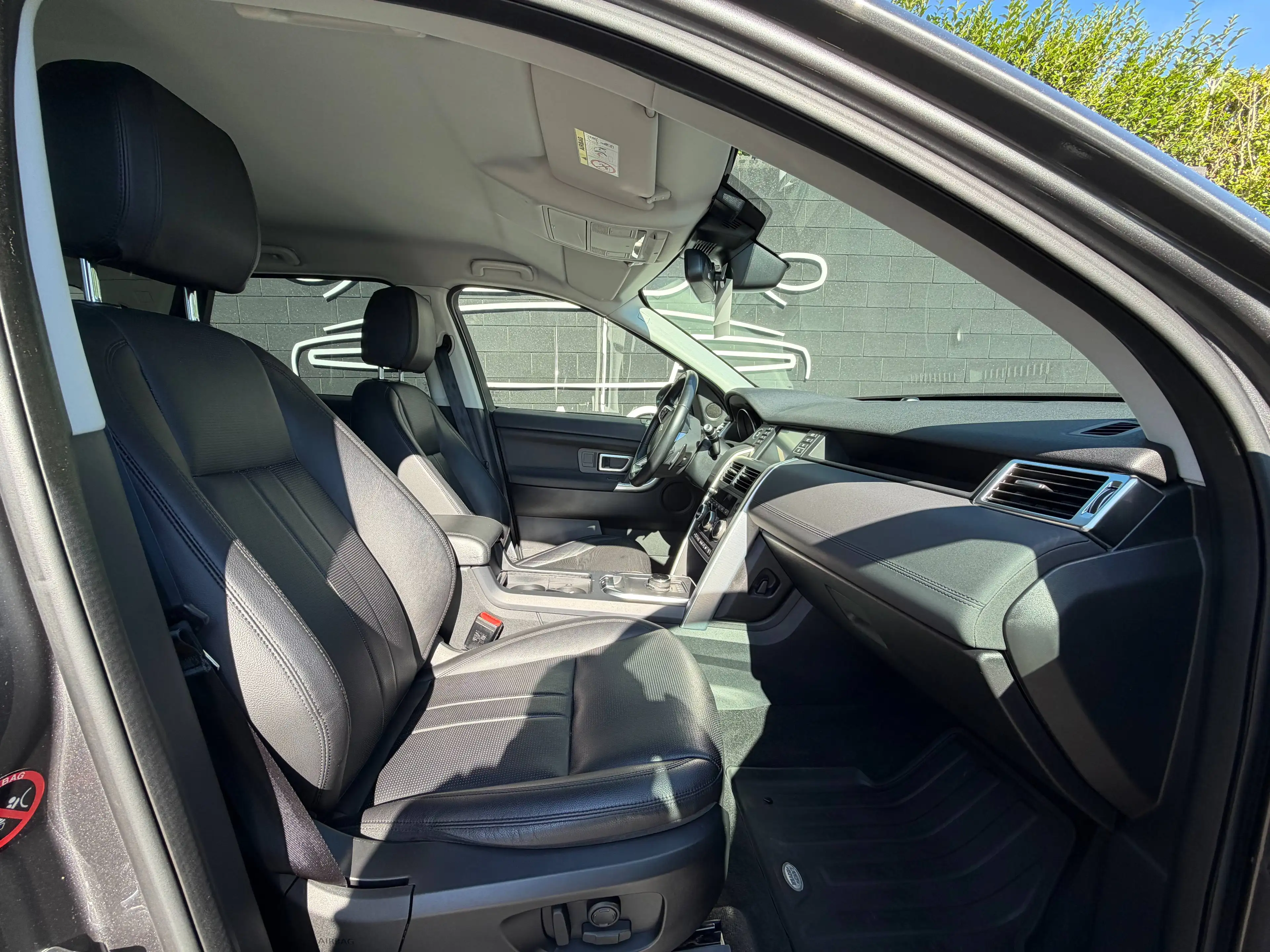 Land Rover Discovery Sport 2.0 HSE+BOITE AUTO+AIRCO+NAVI+CAMERA+CUIR+JANTES+EU 6B — photo 7