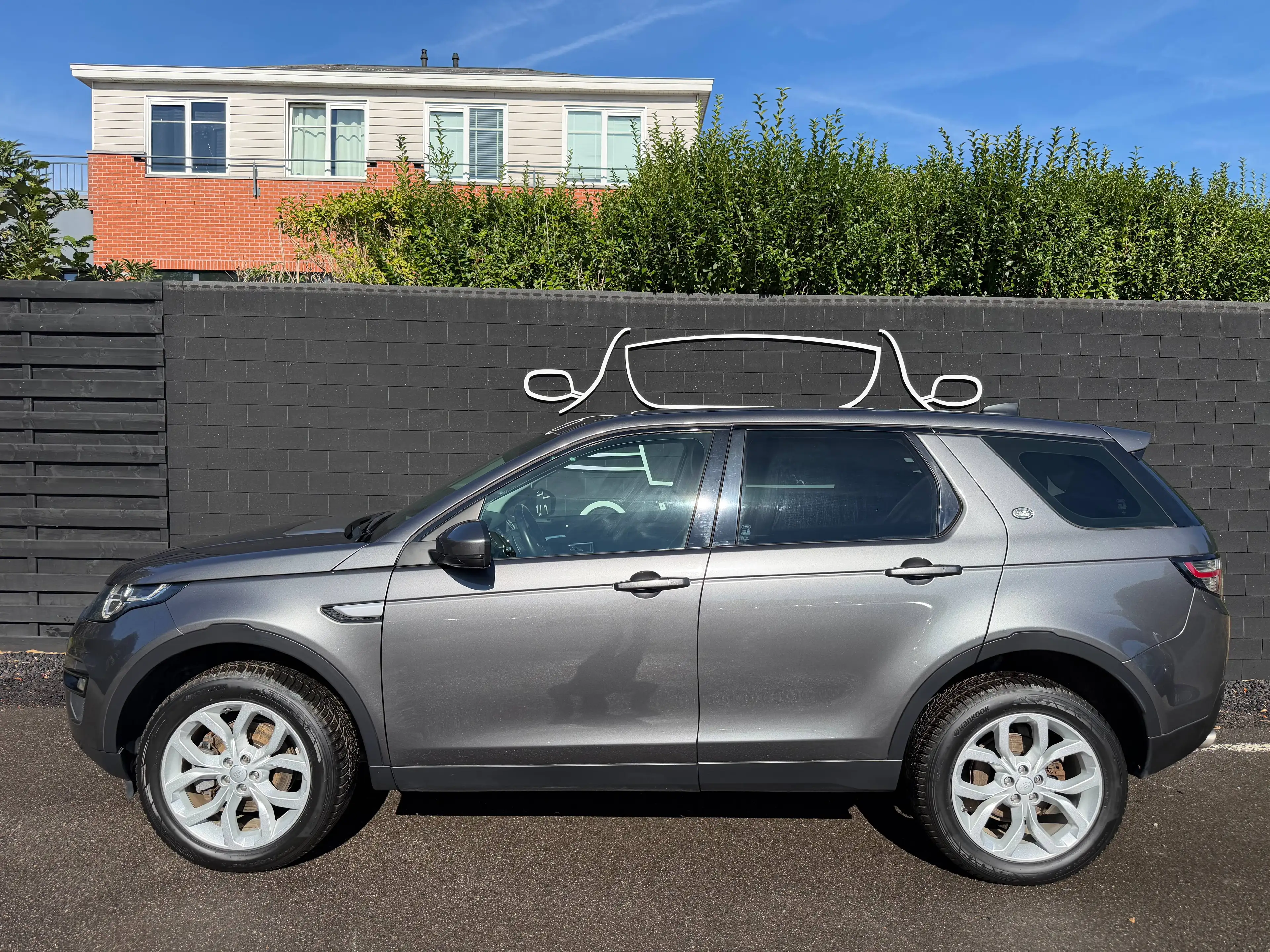 Land Rover Discovery Sport 2.0 HSE+BOITE AUTO+AIRCO+NAVI+CAMERA+CUIR+JANTES+EU 6B — photo 2