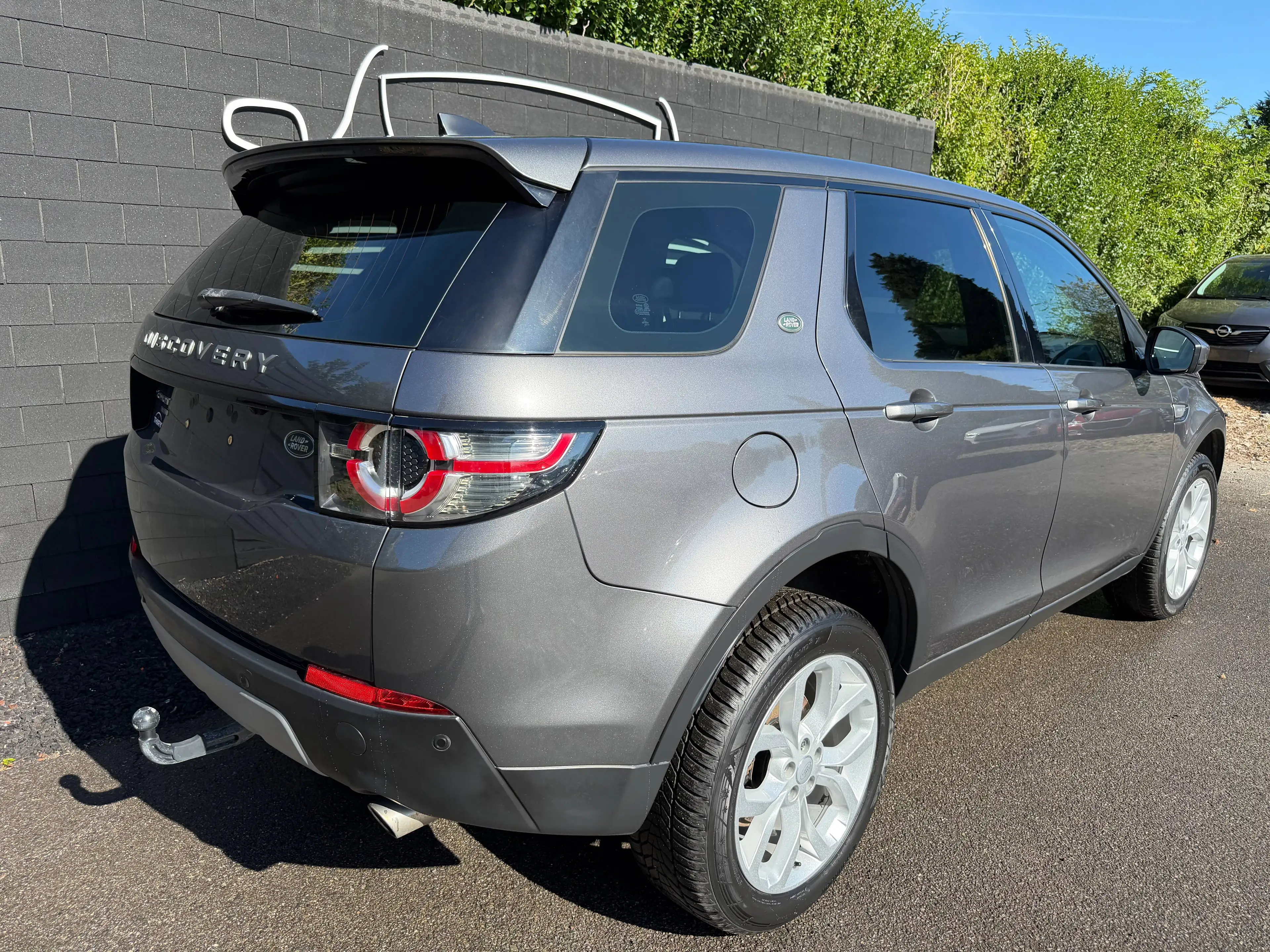 Land Rover Discovery Sport 2.0 HSE+BOITE AUTO+AIRCO+NAVI+CAMERA+CUIR+JANTES+EU 6B — photo 4